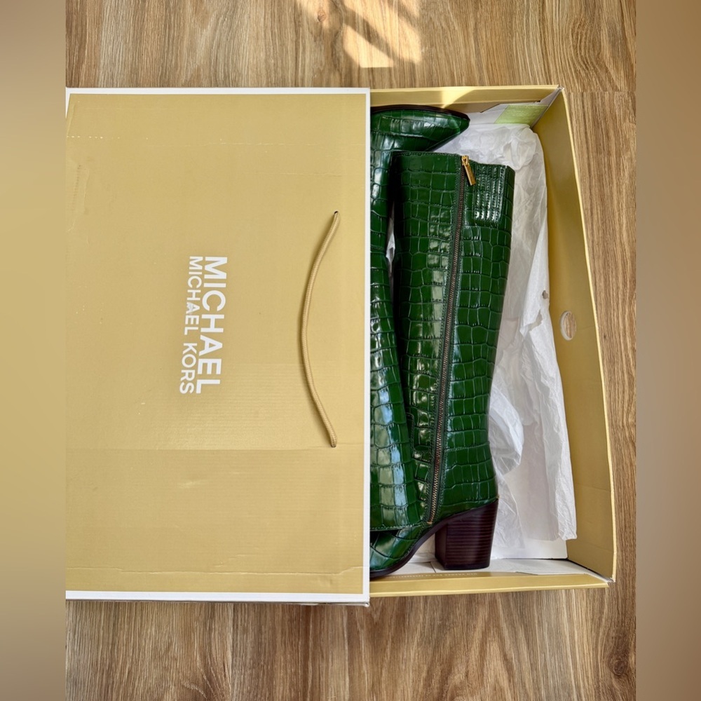 Michael Kors Loni Moss Green Embossed Croc Leather Knee-High Boots US 7M NIB - Picture 6 of 8